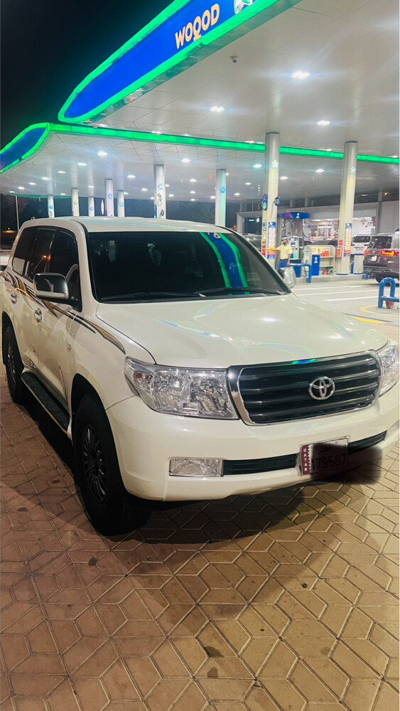 LANDCRUISER V6 GXR - 1