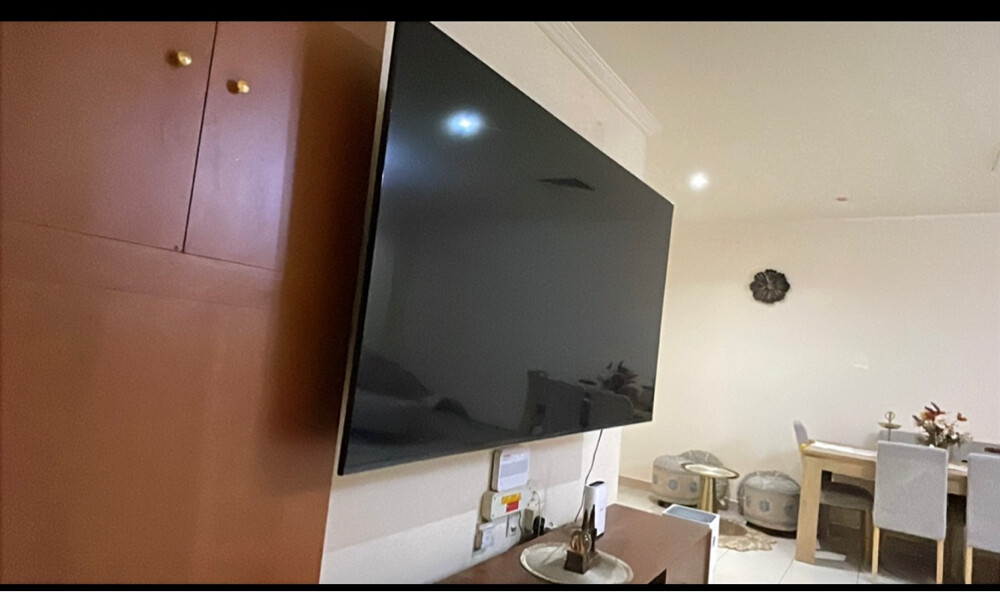 sony 85 insh  - 1