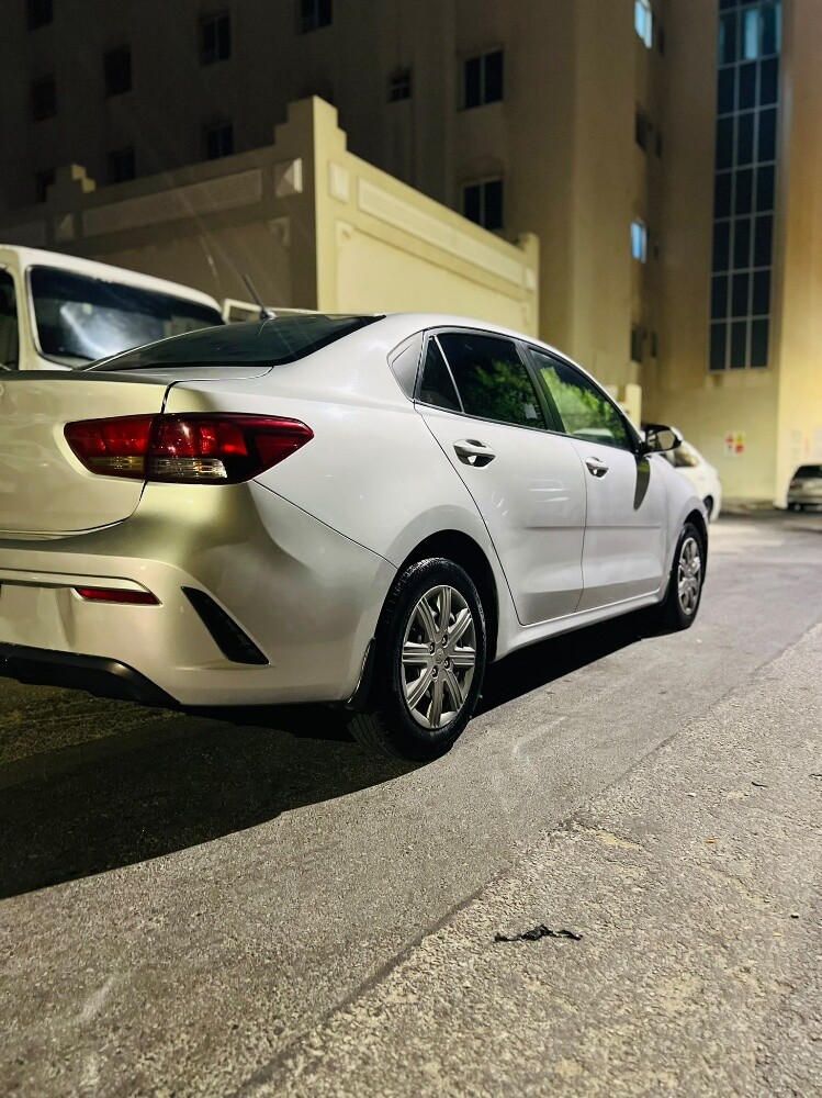 Kia Sedan - 3