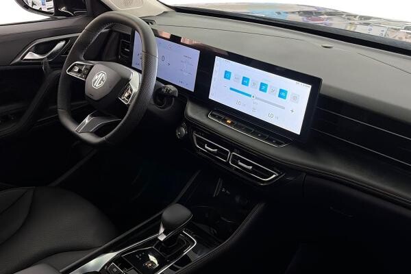 MG HS 1.5T DELUX 2025 560 KM - 2