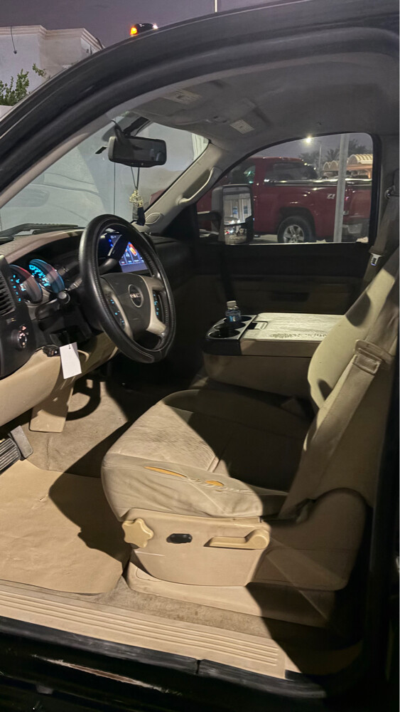 GMC pickup  - 4