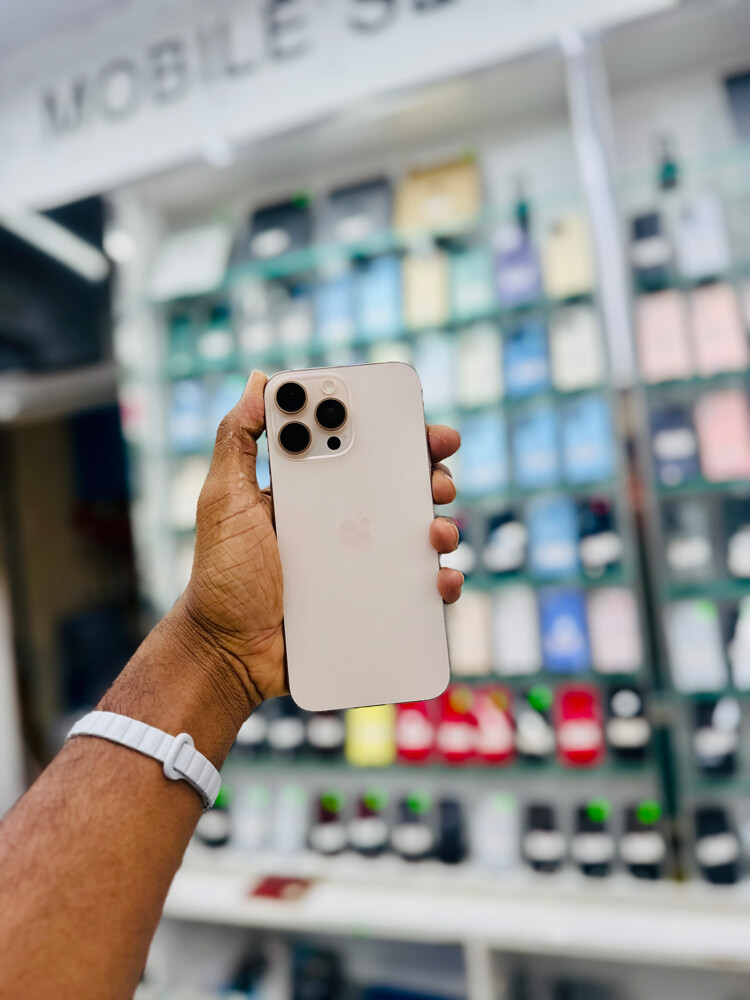 iPhone 16 Pro Max - 3