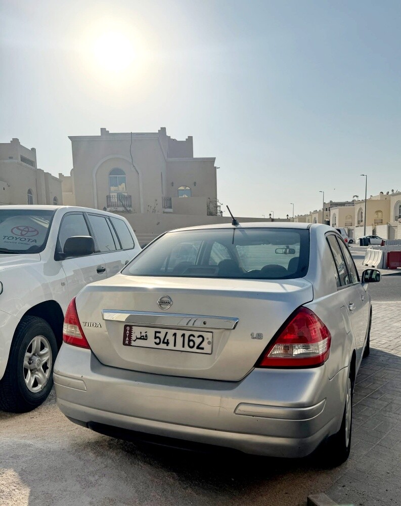 Nissan Tiida 2012 - 1