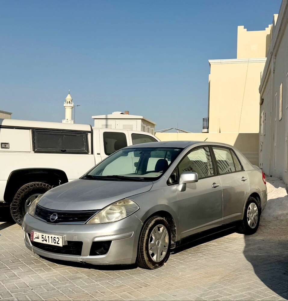 Nissan Tiida 2012 - 3