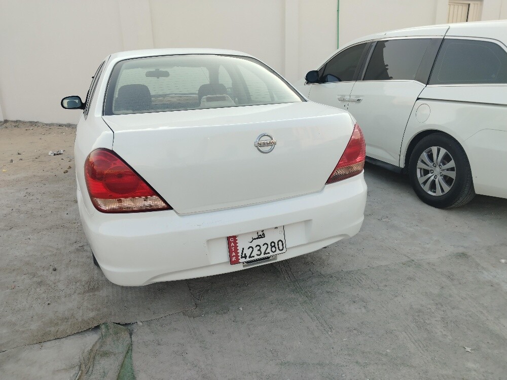 Nissan sunny 2010 only 5500 - 1