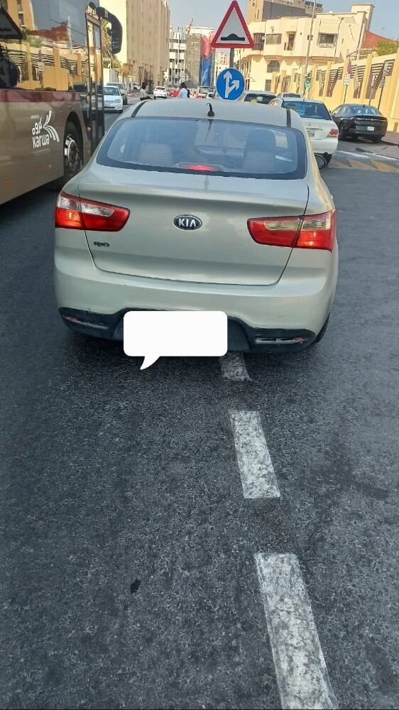 1 year estimra very clean car inside out side only buy and drive - 2