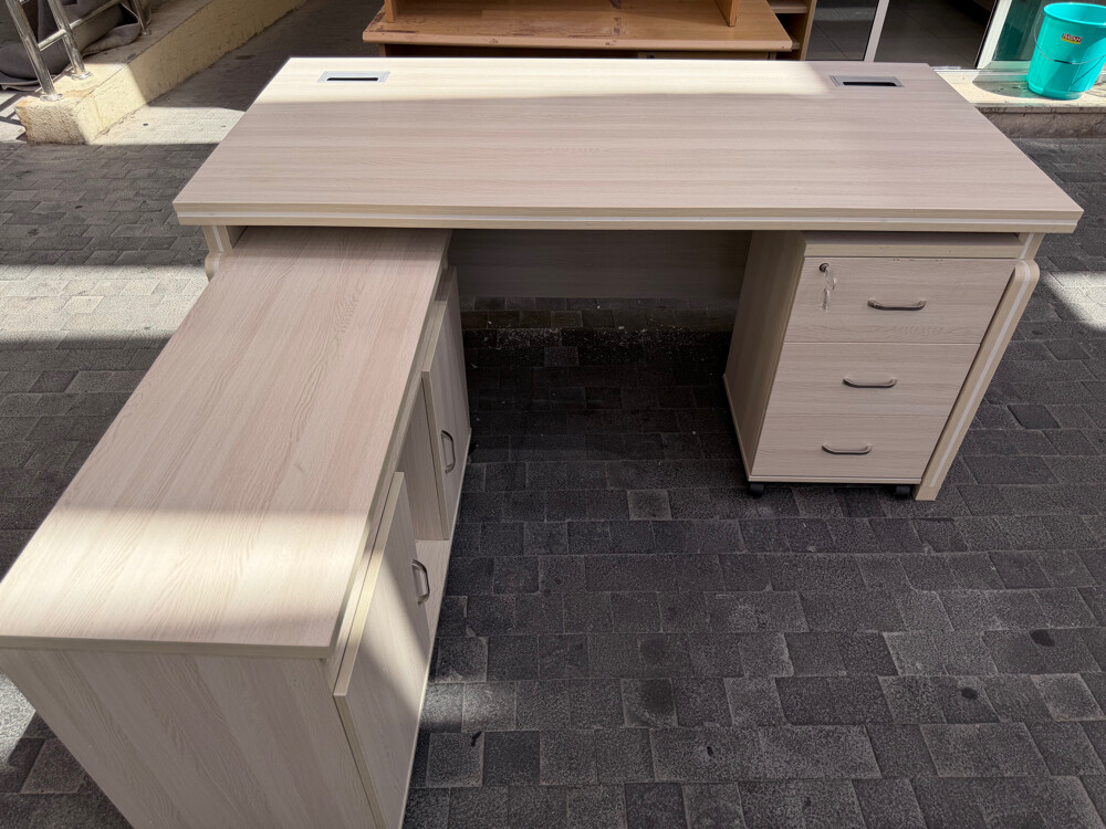 uesd office work Station sale - 12