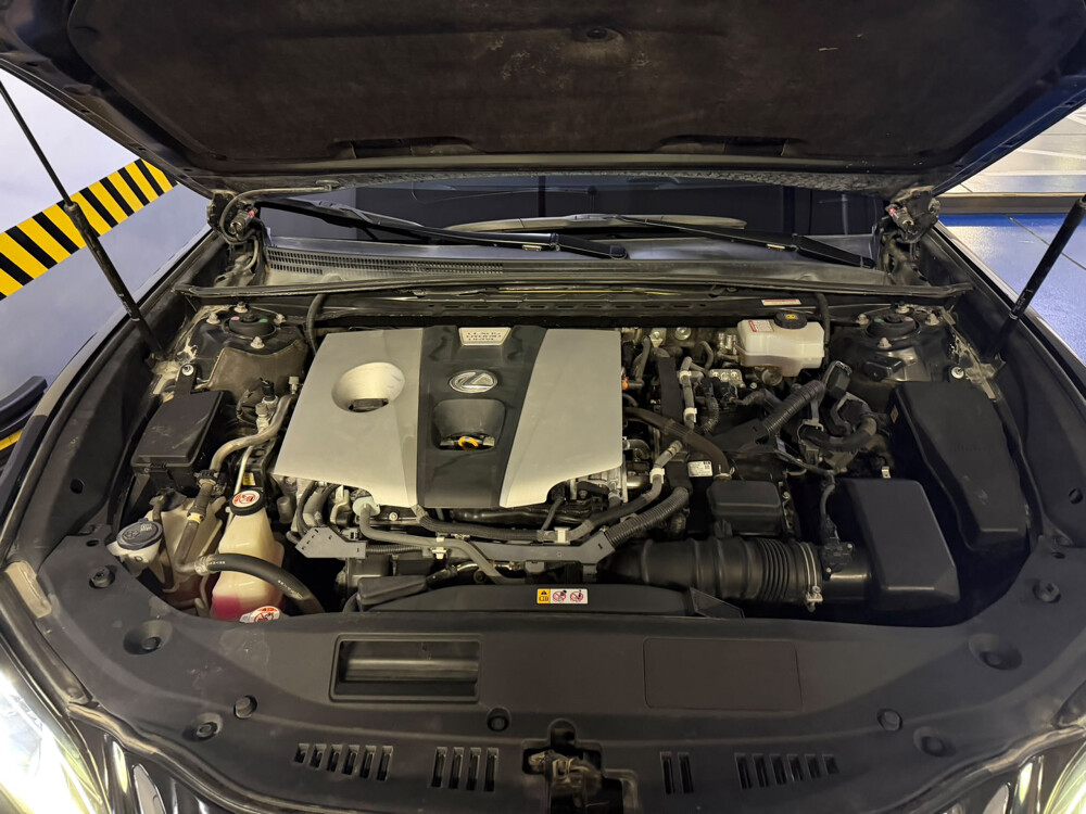 Lexus ES 300h 2020 For Sale hybrid - 2