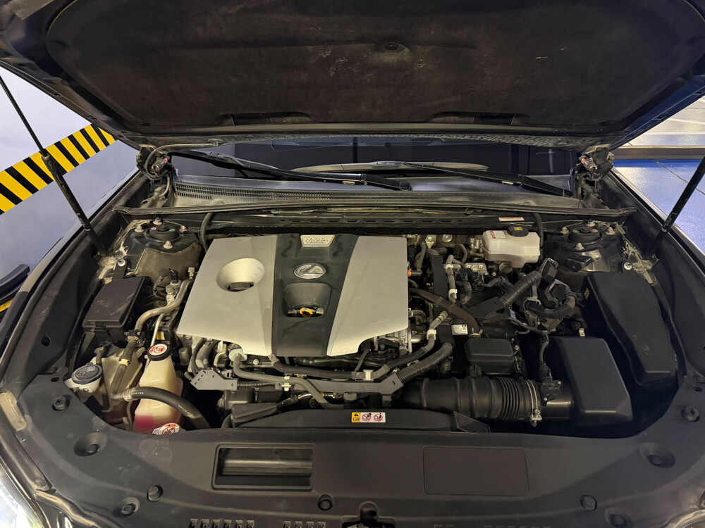Lexus ES 300h 2020 For Sale hybrid - 4