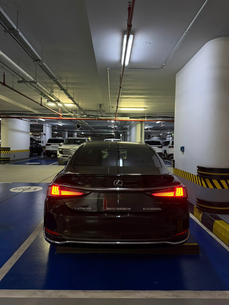 Lexus ES 300h 2020 For Sale hybrid - 1