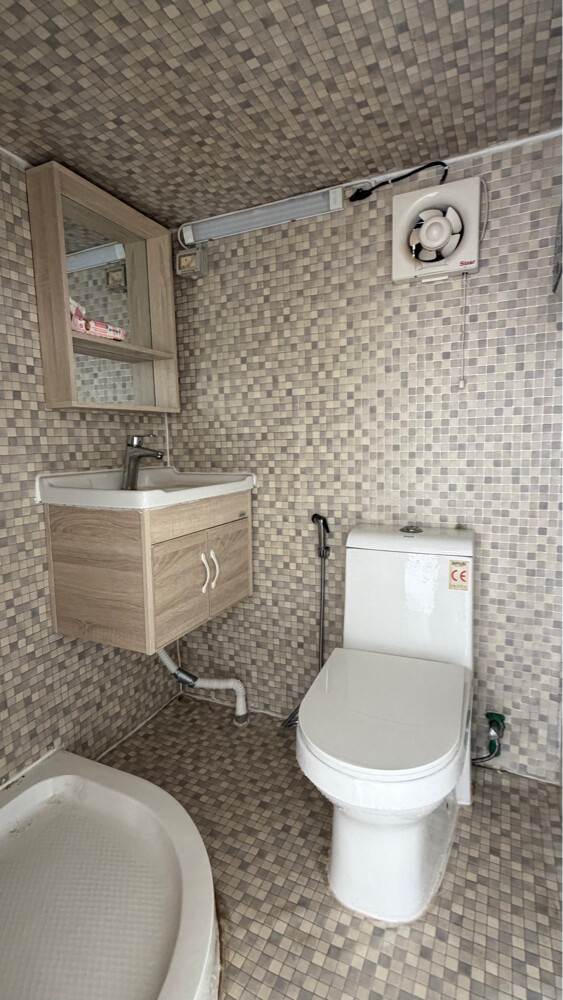toilet cabin with shower - 2