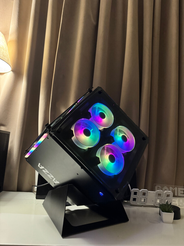 UNIQUE RTX 5070 GAMING PC - 2