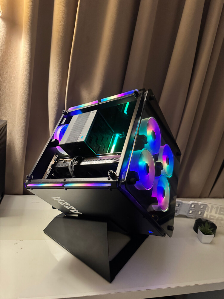 UNIQUE RTX 5070 GAMING PC - 3