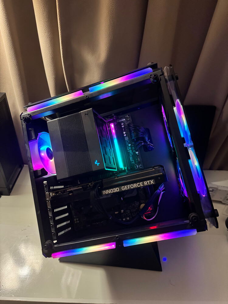 UNIQUE RTX 5070 GAMING PC - 1