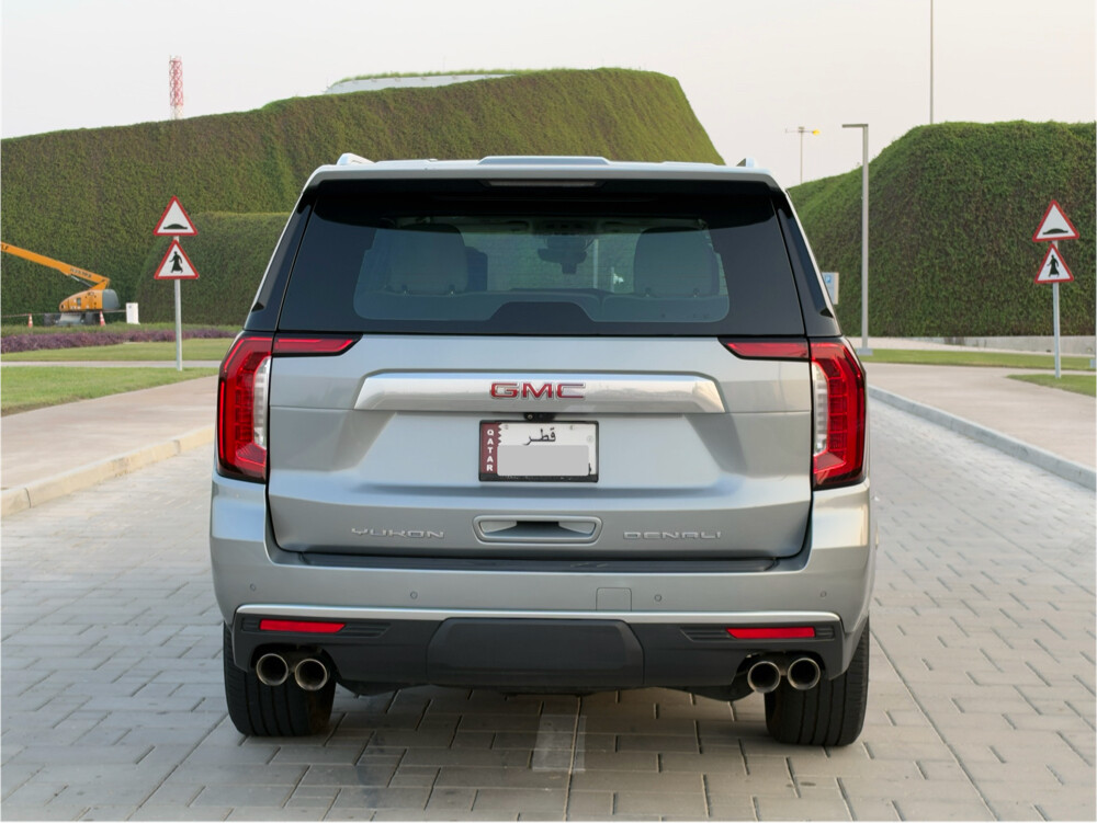 GMC YUKON DENALI XL - 7