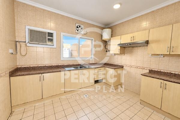 Standalone Villa in Al Duhail - 8