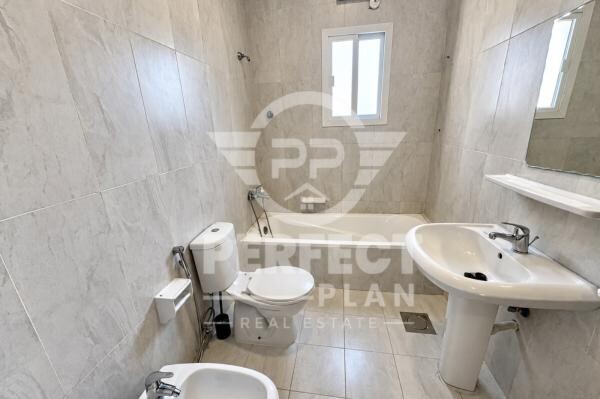 Standalone Villa in Al Duhail - 10