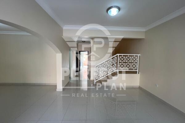 Villa in Compound in Muraikh - 5