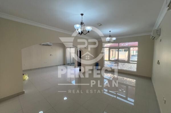 Villa in Compound in Muraikh - 8