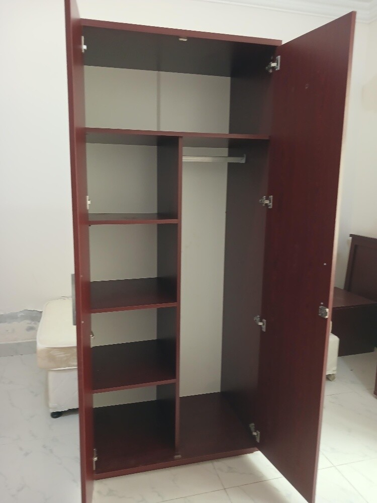 2 door cabinet. - 3