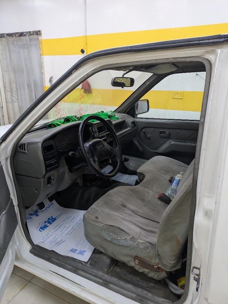 Isuzu pickup - 5