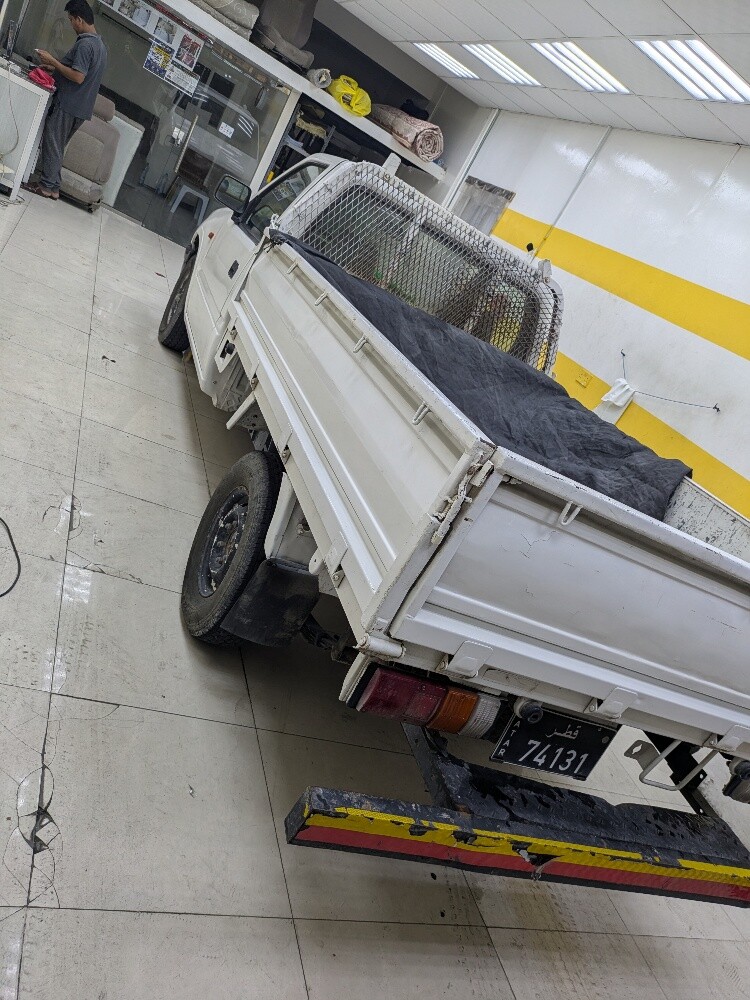 Isuzu pickup - 9
