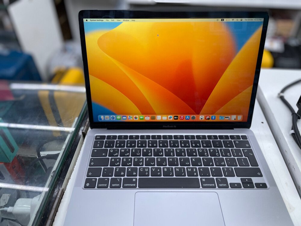 MacBook Air (M1-2020) - 1