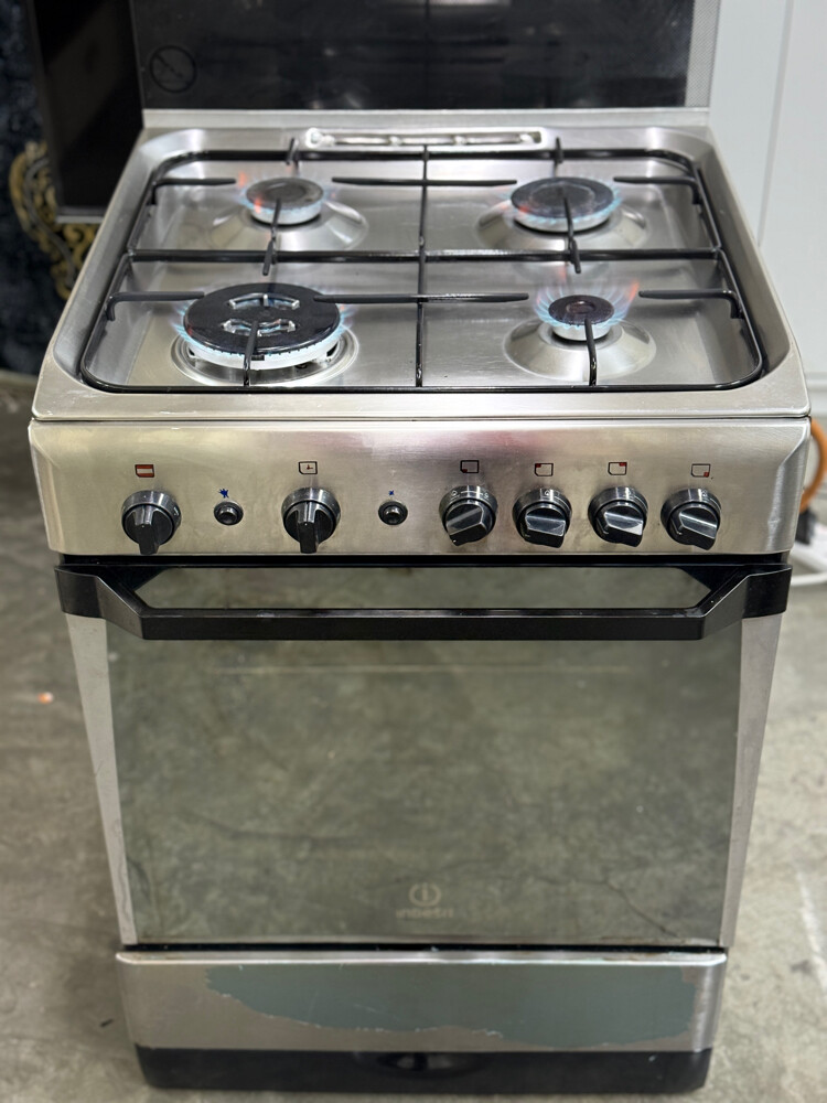 Indesit 4 burner gas stove for sale - 2