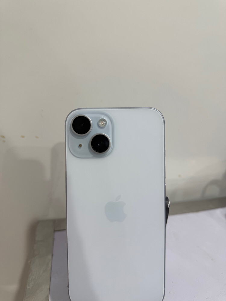 Apple iPhone 15 – 128GB - 1