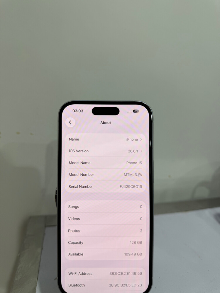Apple iPhone 15 – 128GB - 3