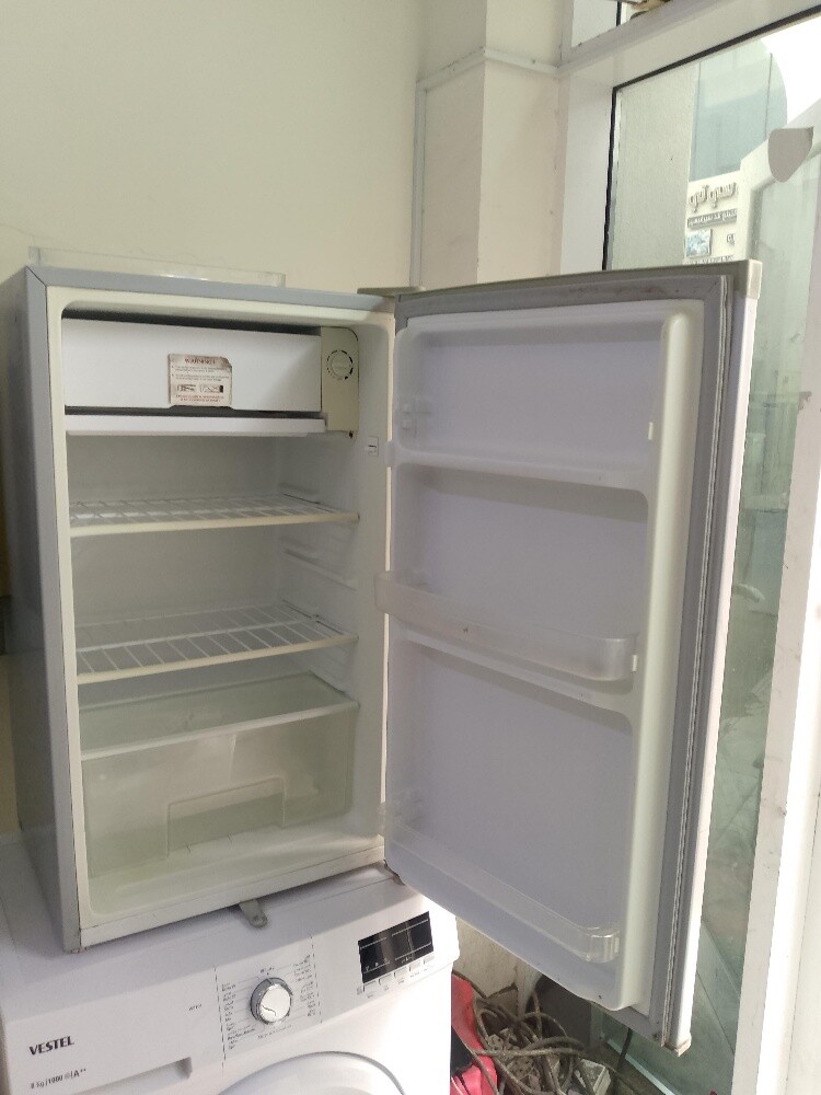 Geepas small Fridge Sale 30989248 - 2