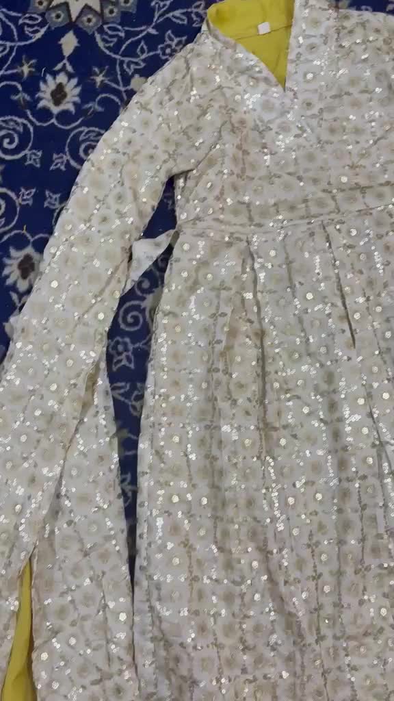 للبيع لبسه شبه جديده - 1