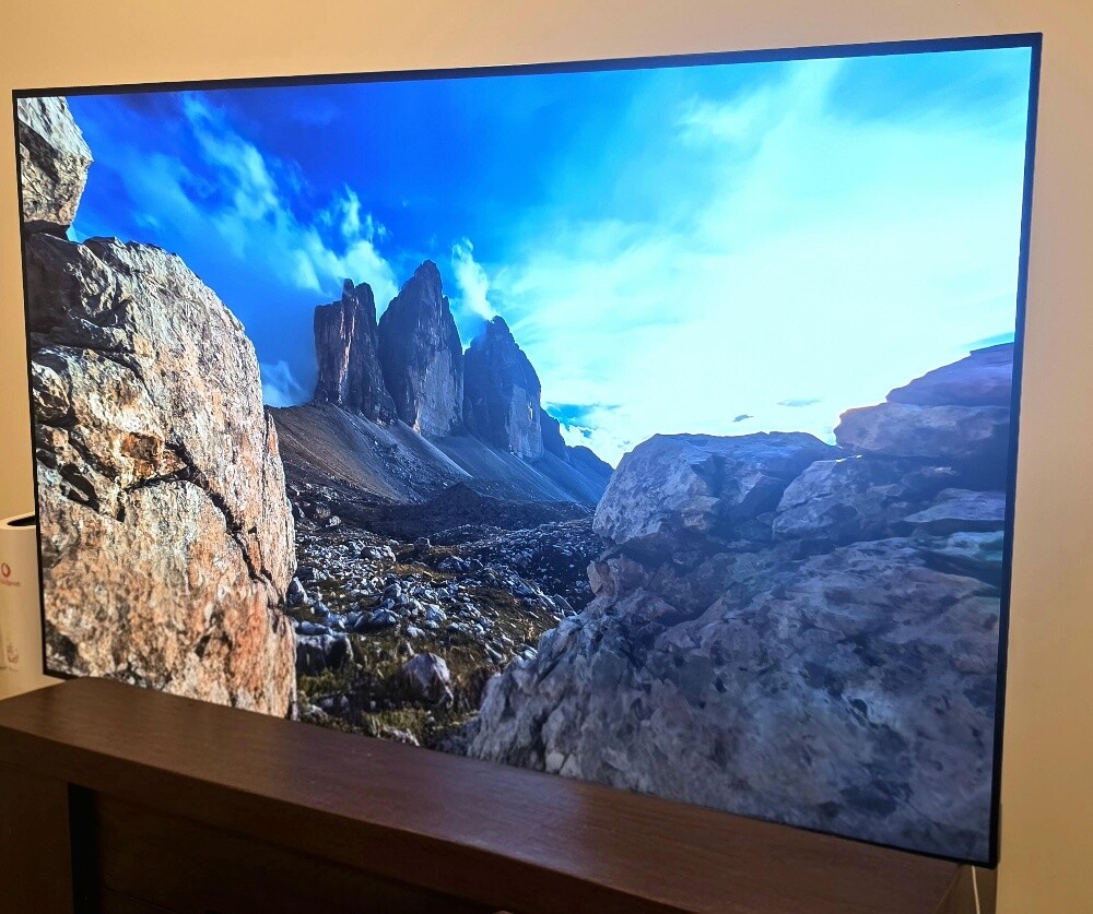65" Samsung S85F OLED TV 2025 - 4