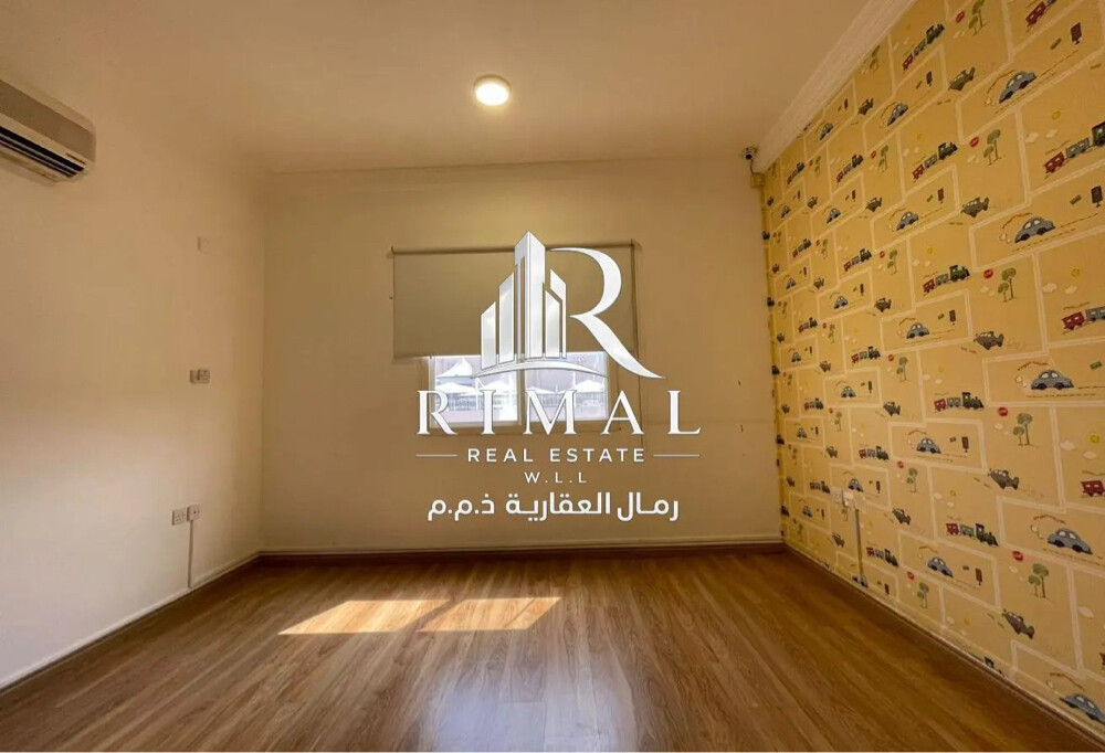 للايجار فيلا مستقله الدحيل 5 غرف - 6