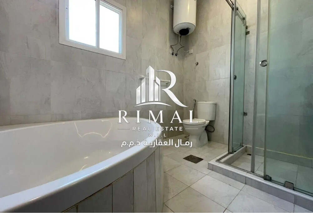 للايجار فيلا مستقله الدحيل 5 غرف - 14