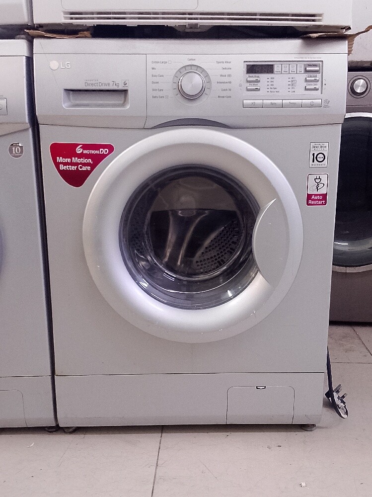 LG 7Kg Washing Machine - 1