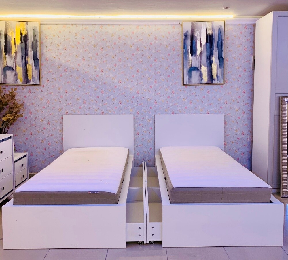 IKEA 2 SINGLE BED WITH MATTRESS. - 6