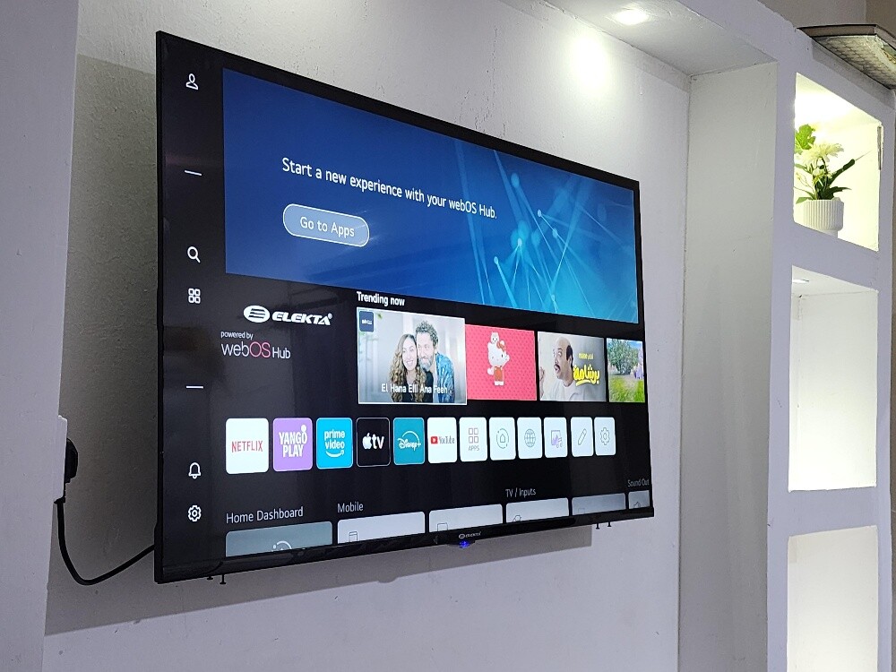 50 smart tv same like new condition - 1