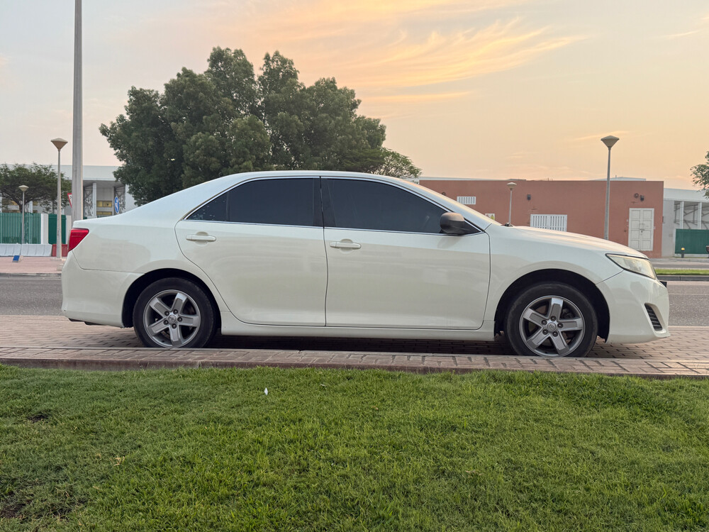 Low mileage Car. - 9