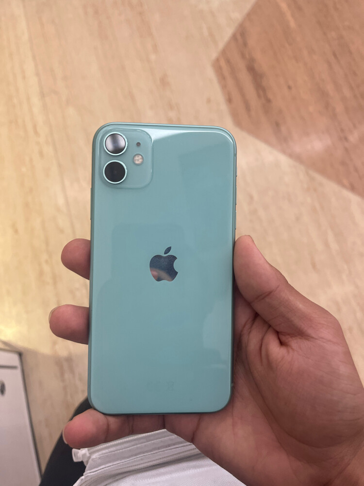 Apple iPhone 11 - 128GB NEW  - 5