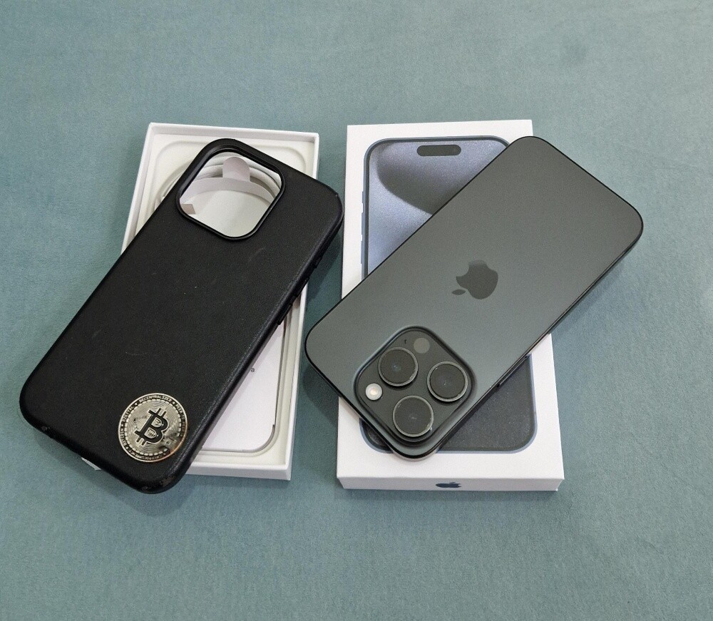 IPhone 15 pro 128GB - 12