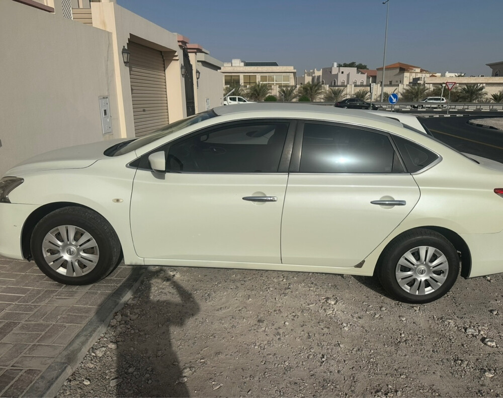 نيسان سنترا بحالةً. ممتازة - 2