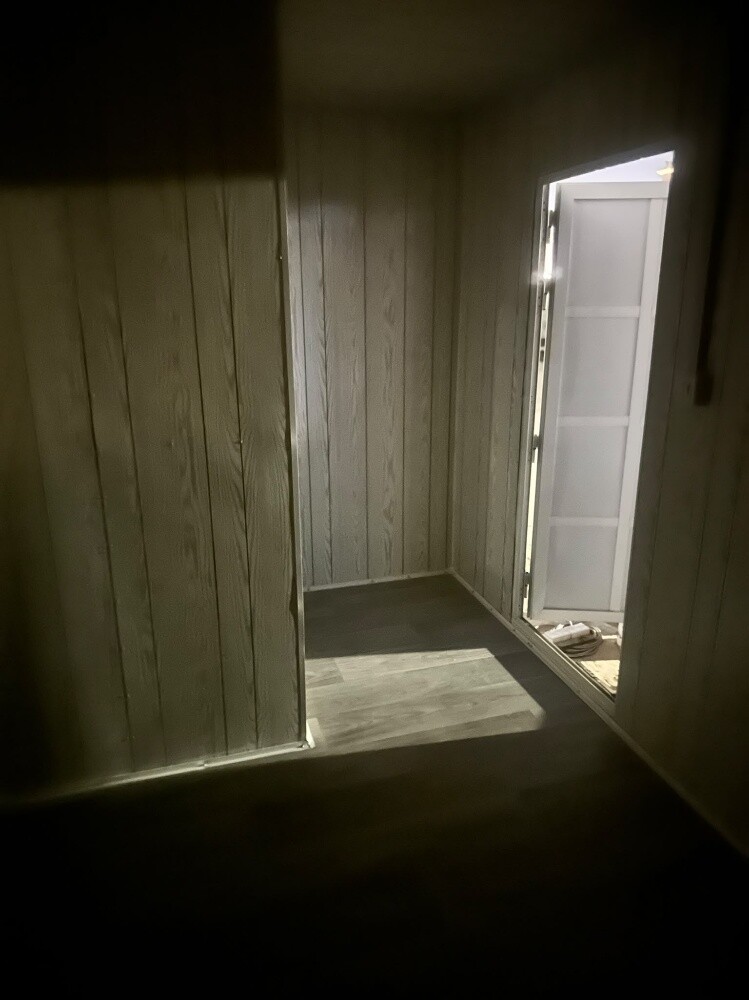 cabin caravan room ketechin toilet - 3