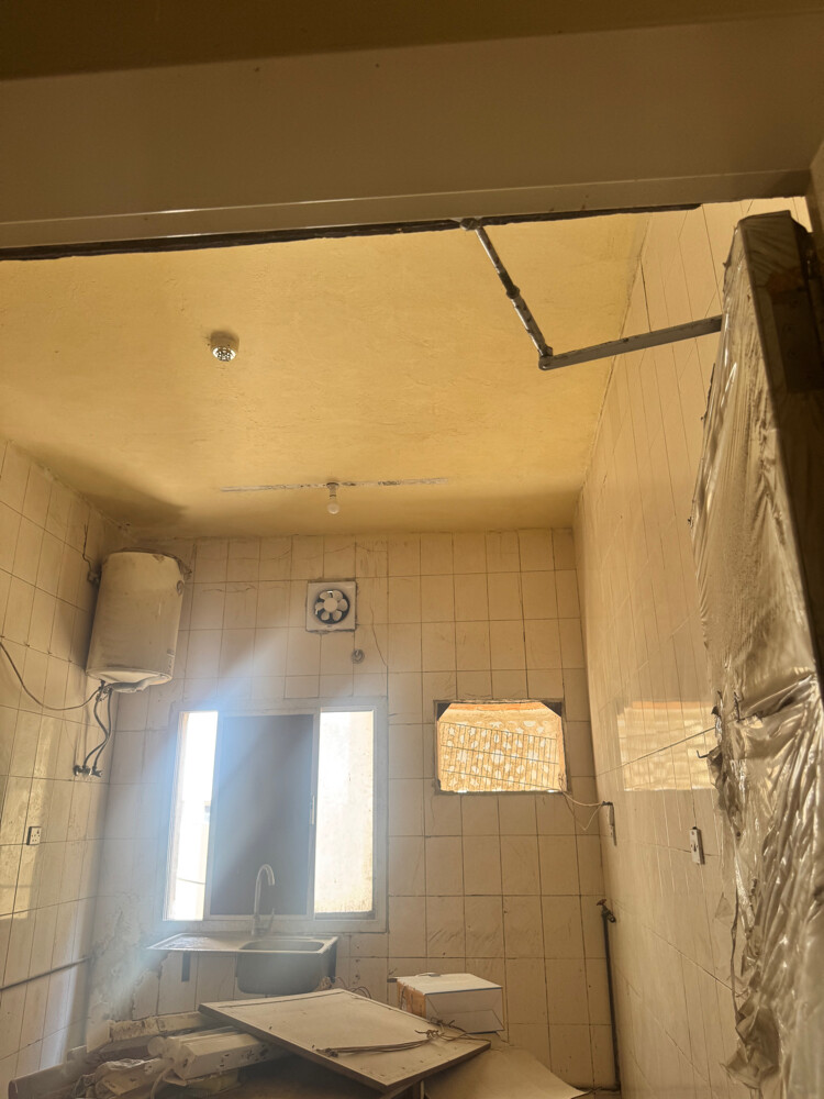 Store and Building for Rent - S - 5