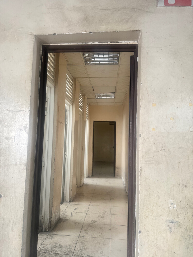Store and Building for Rent - S - 2