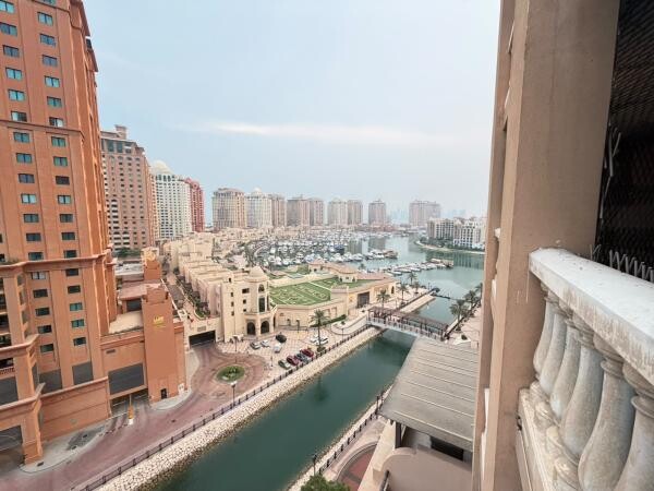 BIG BALCONY 2BR | MARINA VIEWS - 4