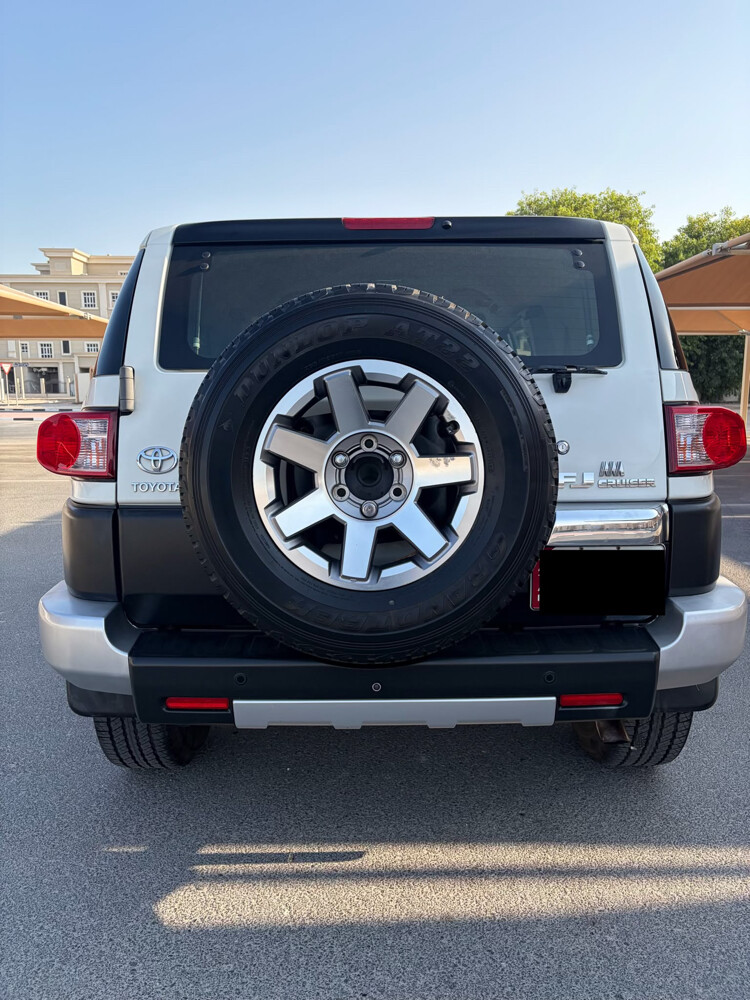 Toyota FJ Crusier 2014 . - 5