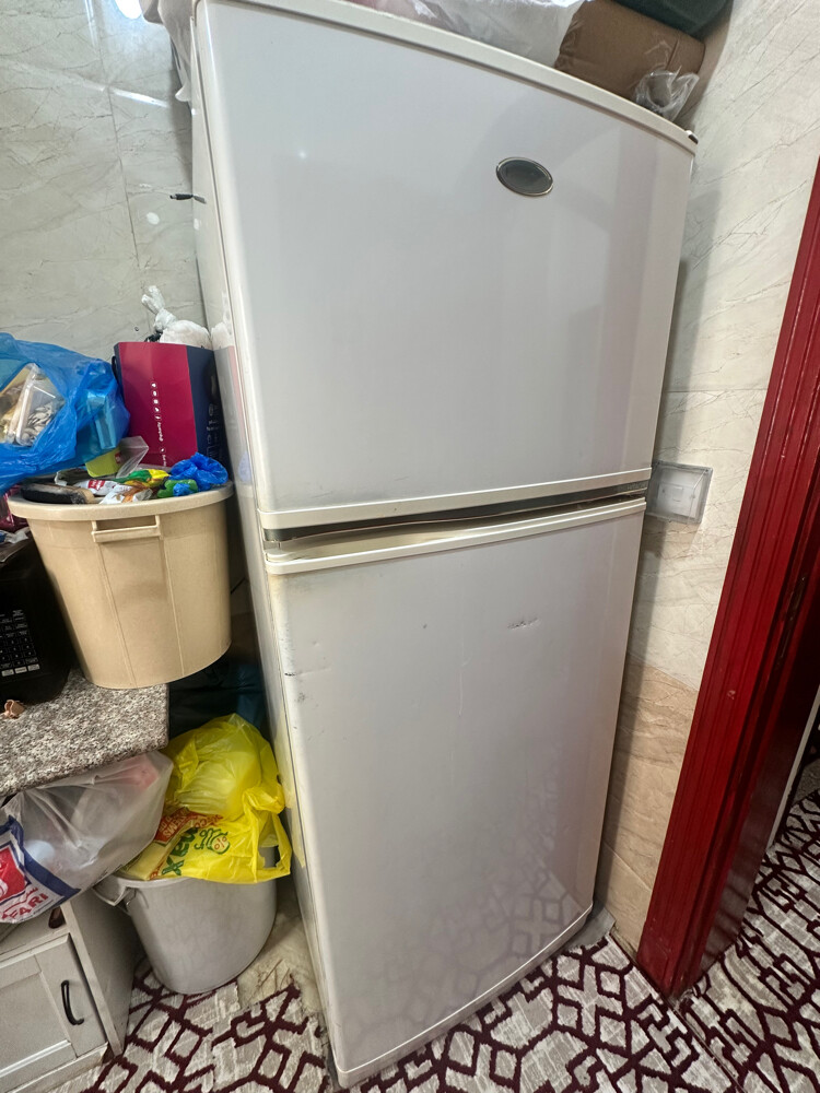Hitachi refrigerator - 1