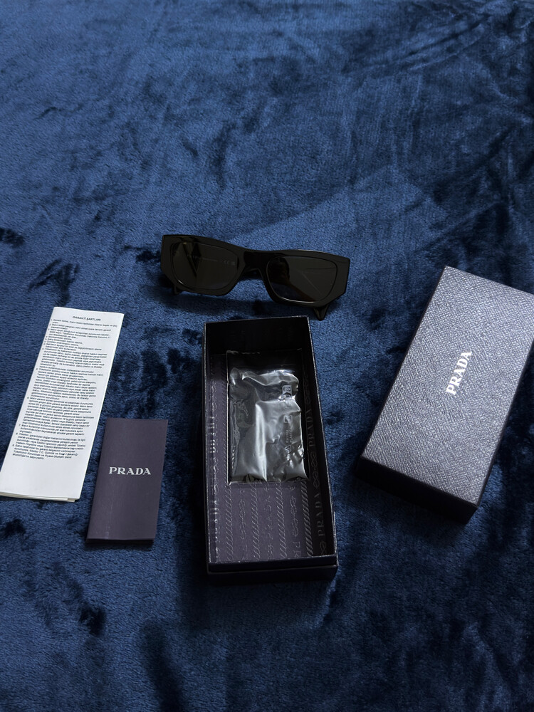 Original prada sunglasses - 6