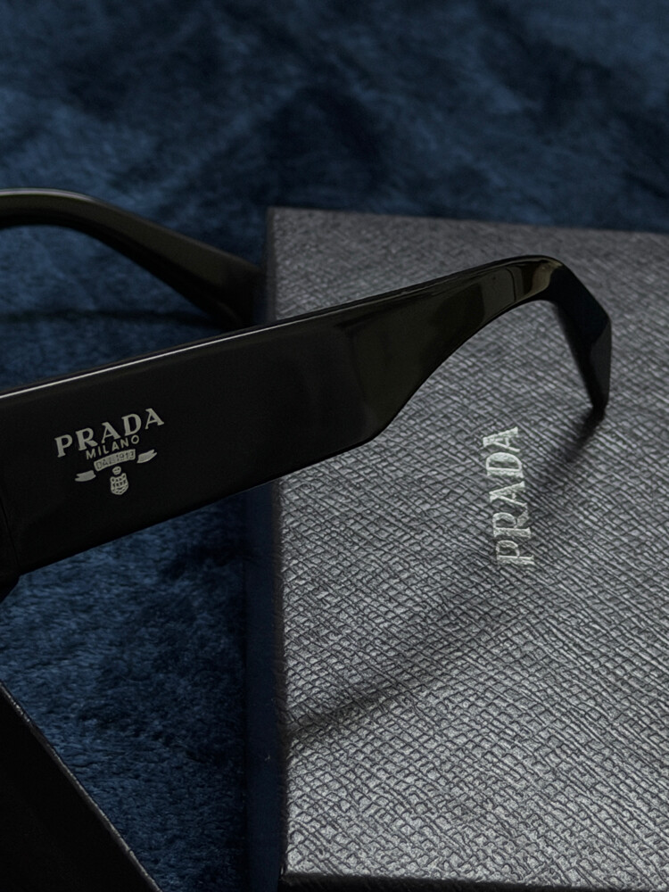 Original prada sunglasses - 4